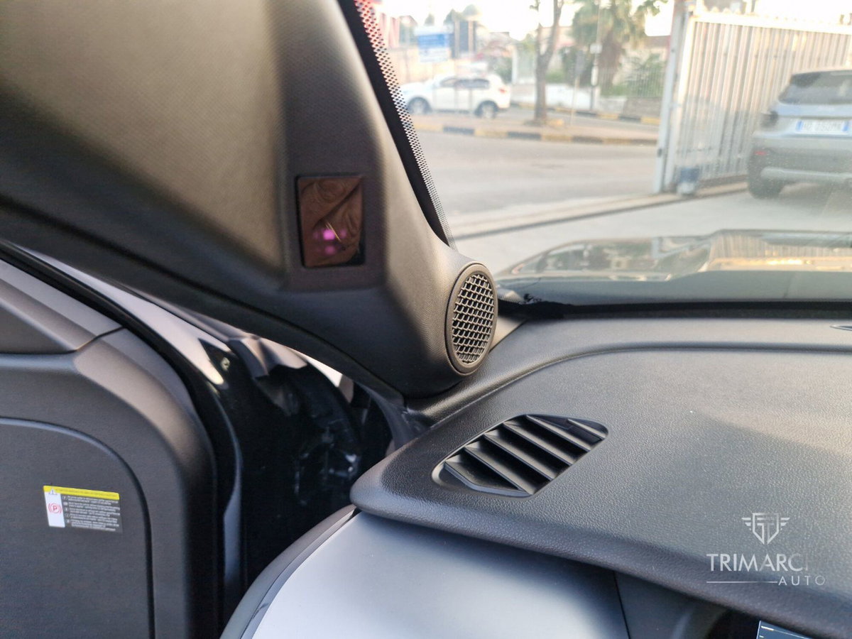 Jeep Avenger 1.2 turbo e-hybrid mhev Black Edition fwd 110cv edct6 (12)