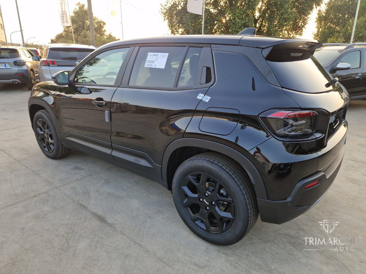 Jeep Avenger 1.2 turbo e-hybrid mhev Black Edition fwd 110cv edct6 (4)