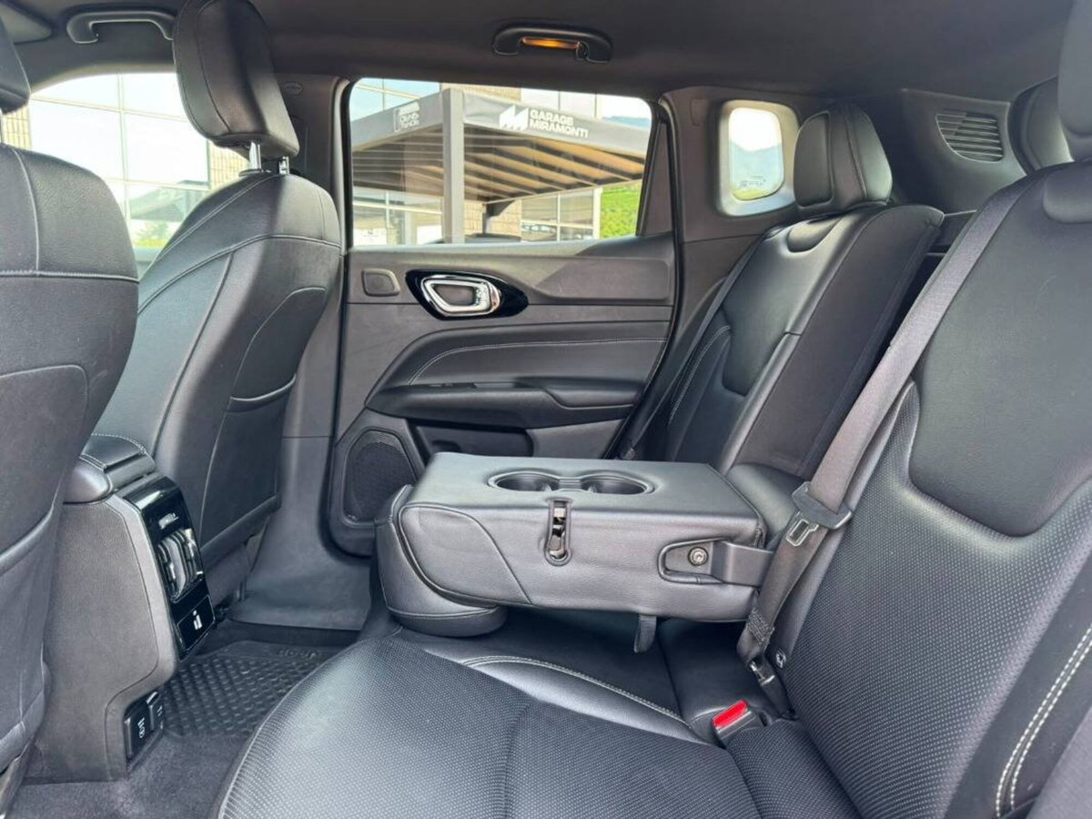 Jeep Compass 1.3 turbo t4 phev North Star 4xe auto (14)