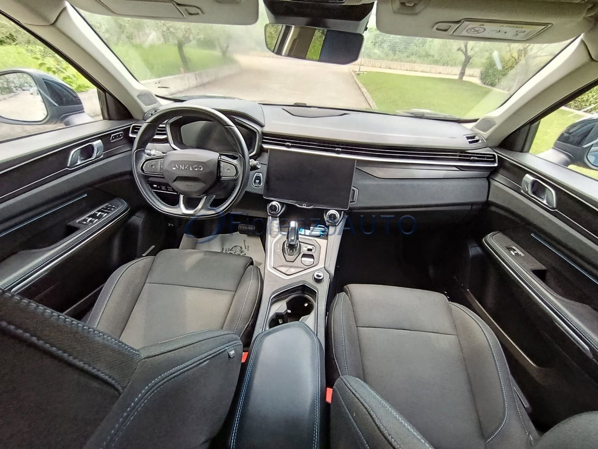 Lynk & Co 01 01 1.5 td phev (10)