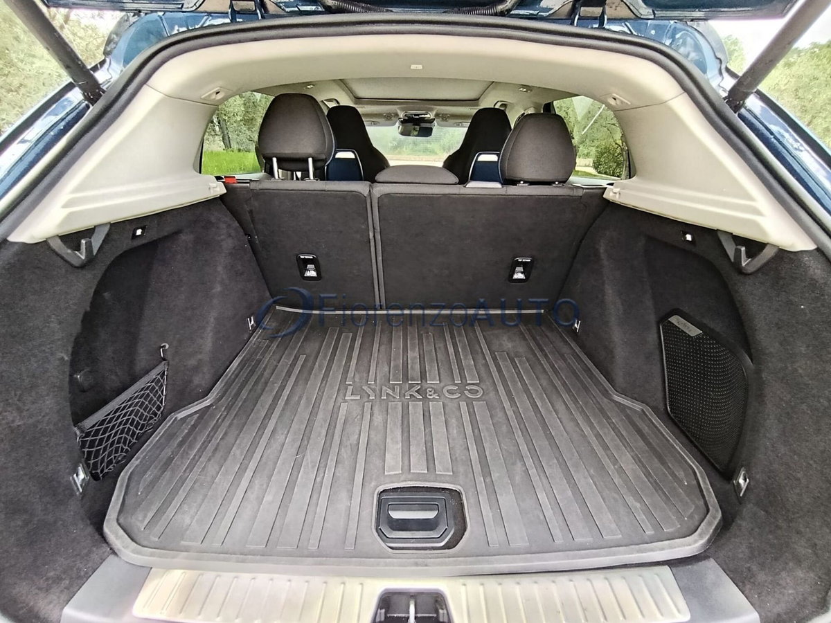 Lynk & Co 01 01 1.5 td phev (9)