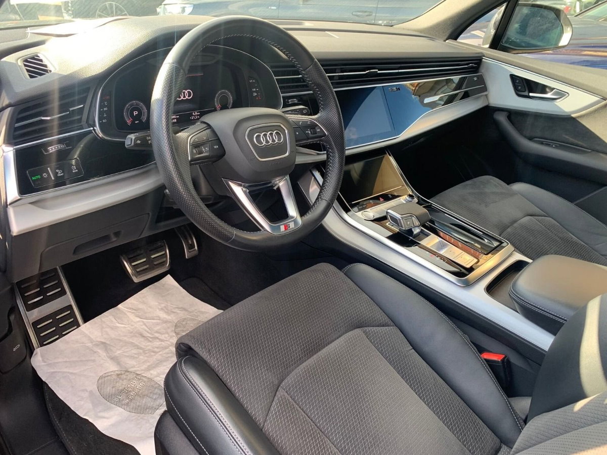 Audi Q7 50 TDI quattro tiptronic Sport (7)
