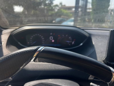 Peugeot 5008 BlueHDi 130 S&S EAT8 GT Pack (10)