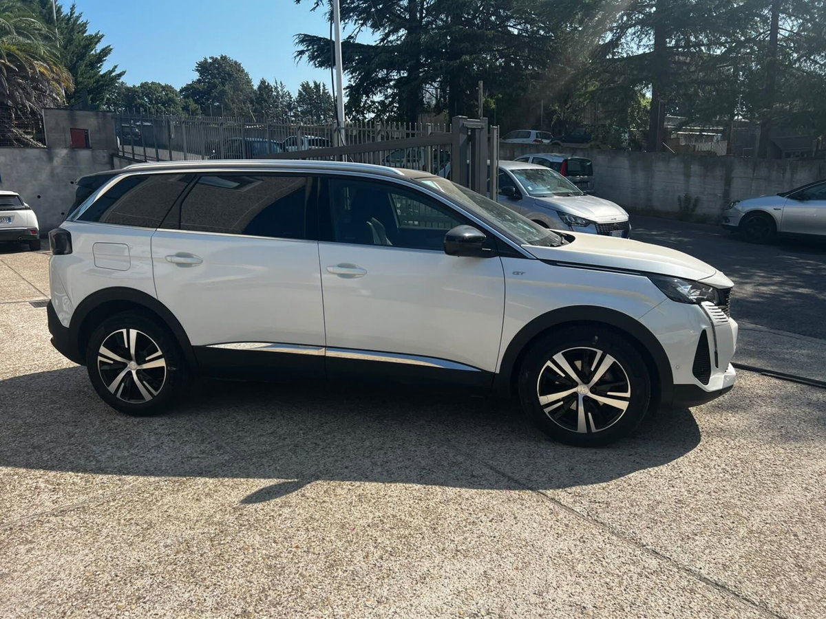 Peugeot 5008 BlueHDi 130 S&S EAT8 GT Pack (4)
