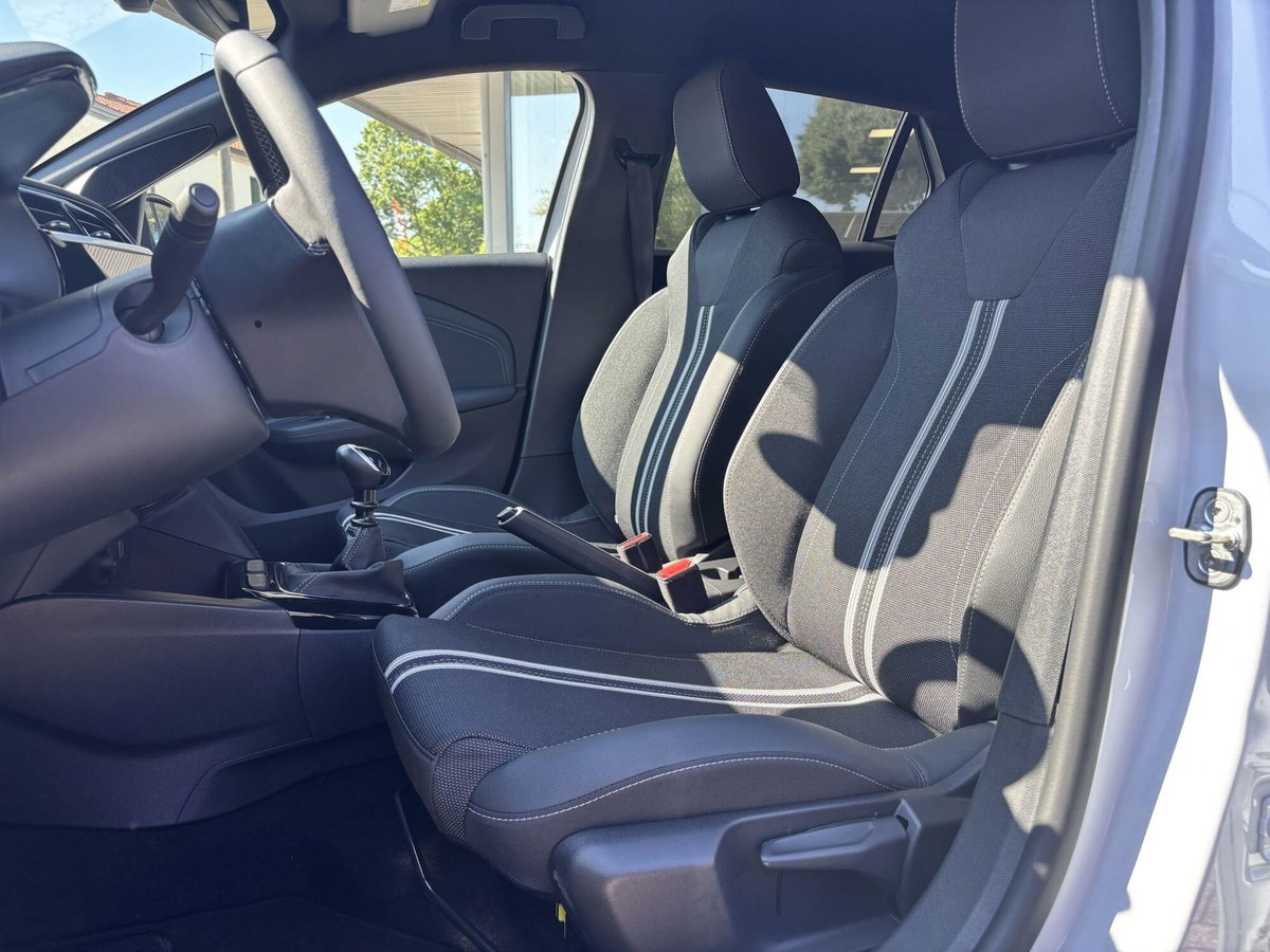 Opel Corsa 1.2 Yes s&s 100cv (10)