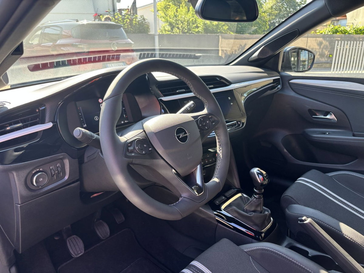 Opel Corsa 1.2 Yes s&s 100cv (11)