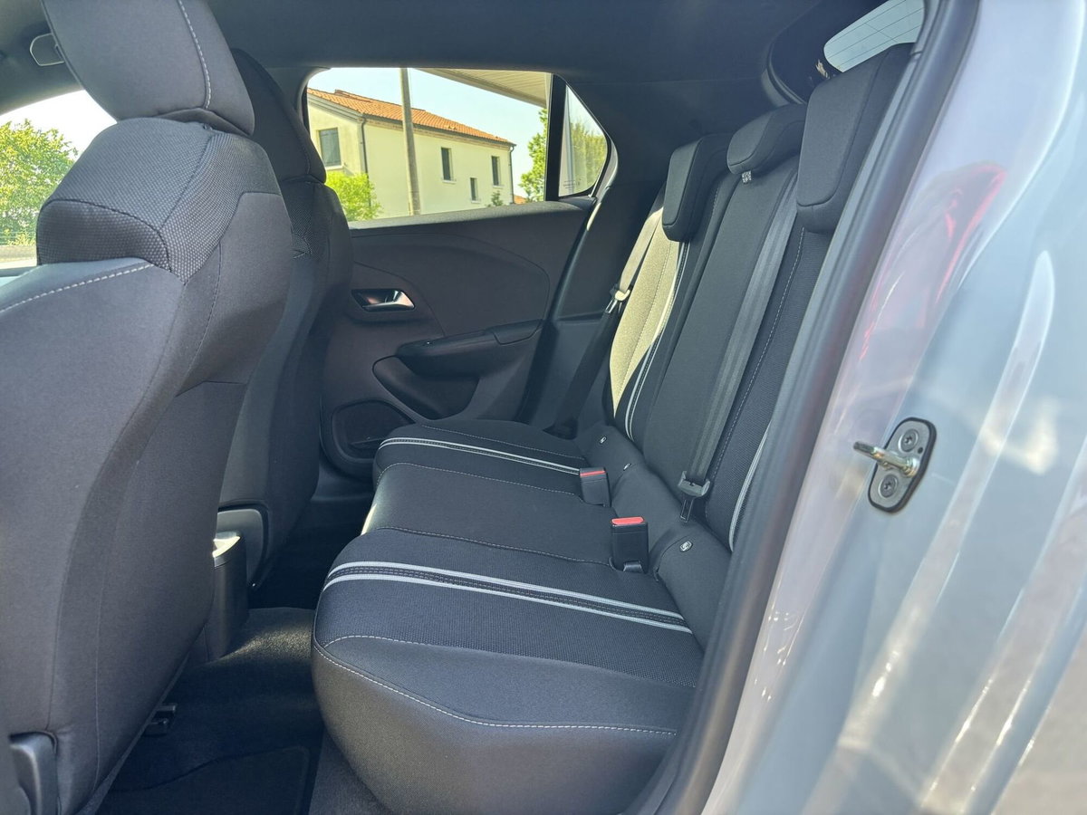 Opel Corsa 1.2 Yes s&s 100cv (9)