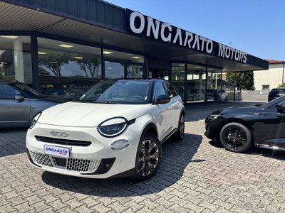 Fiat 600 1.2 hybrid La Prima 110cv auto nuova