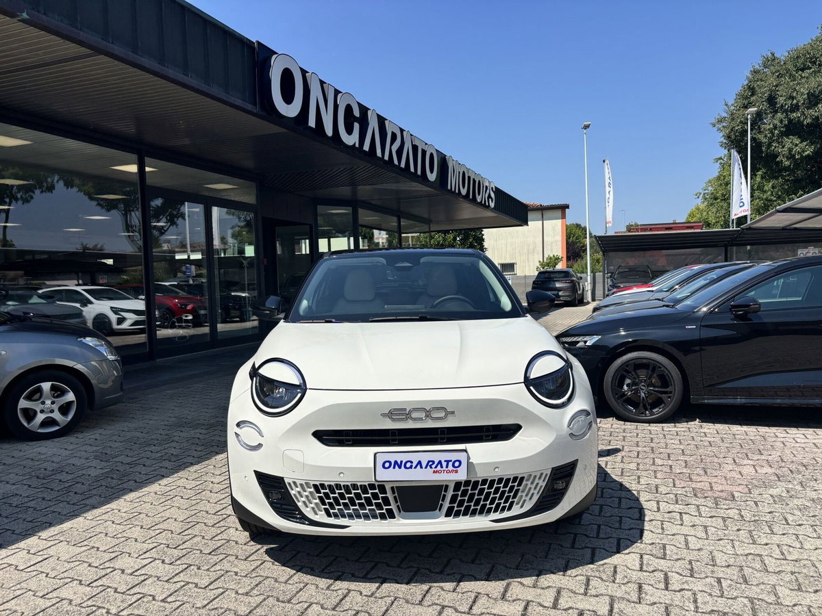 Fiat 600 1.2 hybrid La Prima 110cv auto (2)