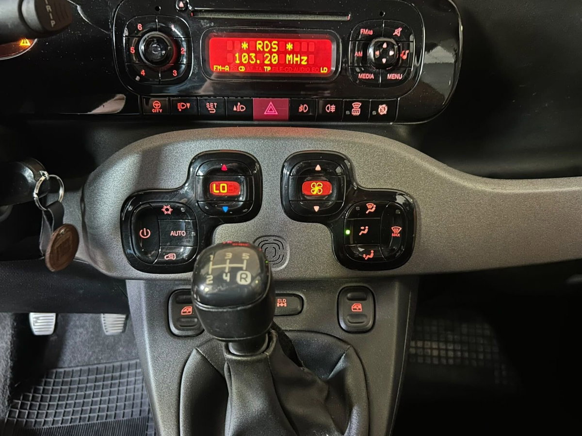 Fiat Panda 1.3 MJT 16V DPF 4x4 Climbing (11)