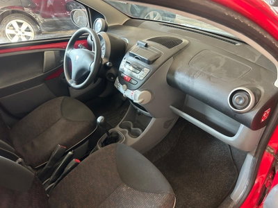 Peugeot 107 68CV 3p. Desir (8)
