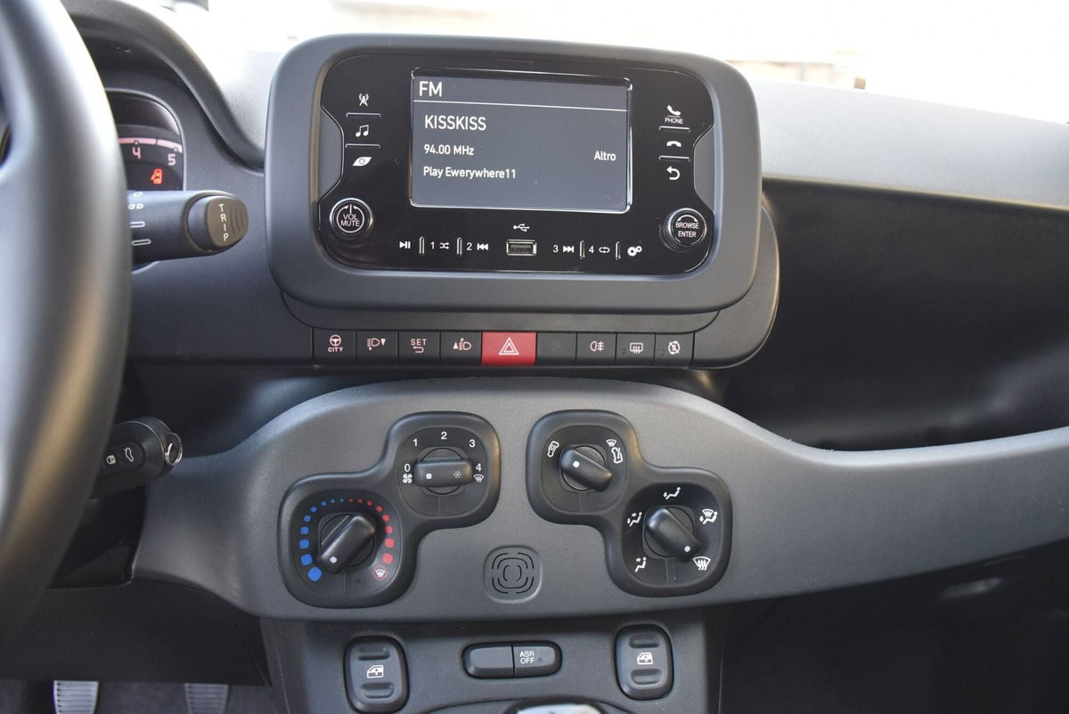 Fiat Panda 1.0 FireFly S&S Hybrid City Cross (9)