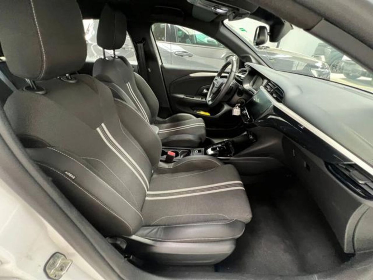 Opel Corsa 1.2 hybrid GS 100cv dct6 (14)
