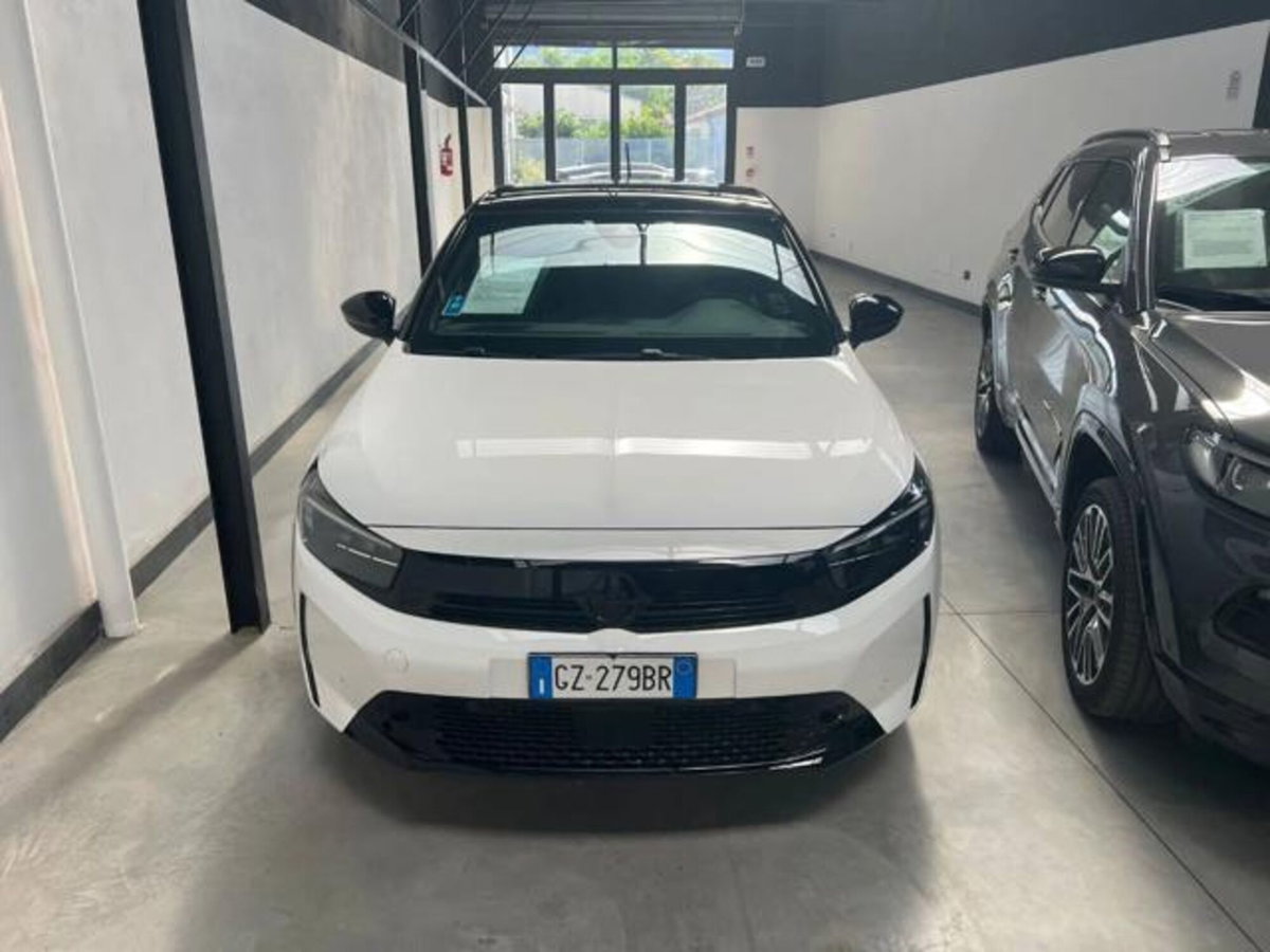 Opel Corsa 1.2 hybrid GS 100cv dct6 (2)