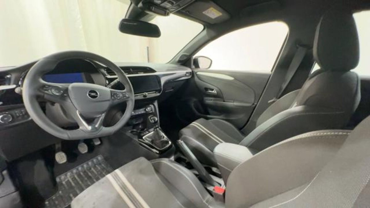 Opel Corsa 1.2 100 CV GS Line (12)