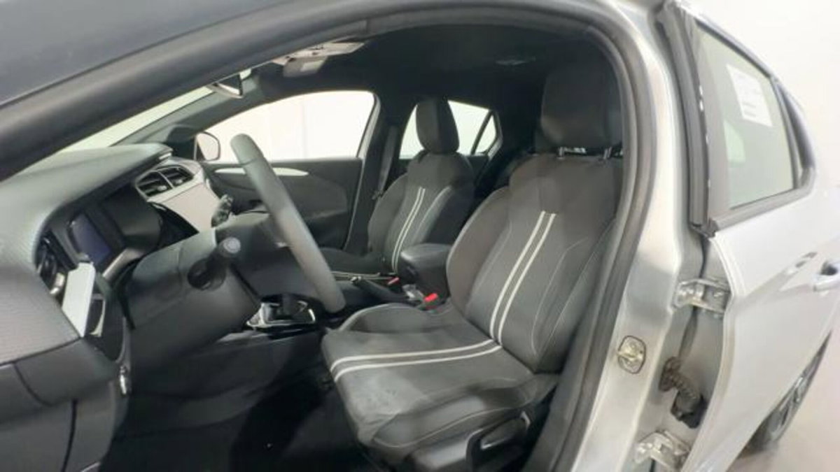 Opel Corsa 1.2 100 CV GS Line (9)