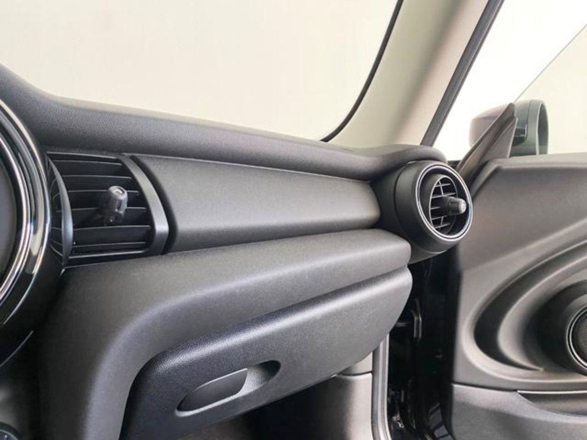 MINI Mini 1.5 One Essential (15)