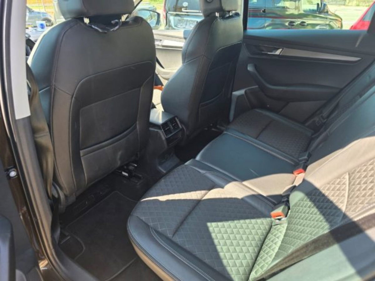 Skoda Karoq 2.0 TDI SCR 4x4 DSG Style (8)