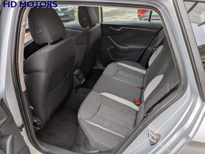 Skoda Kamiq 1.0 TSI 110 CV DSG Style (12)