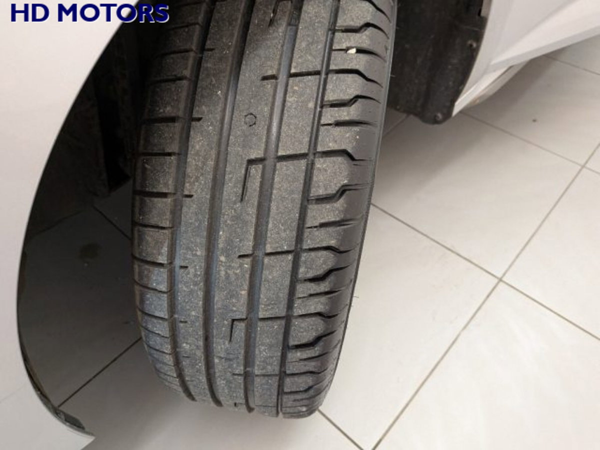 Skoda Kamiq 1.0 TSI 110 CV DSG Style (15)