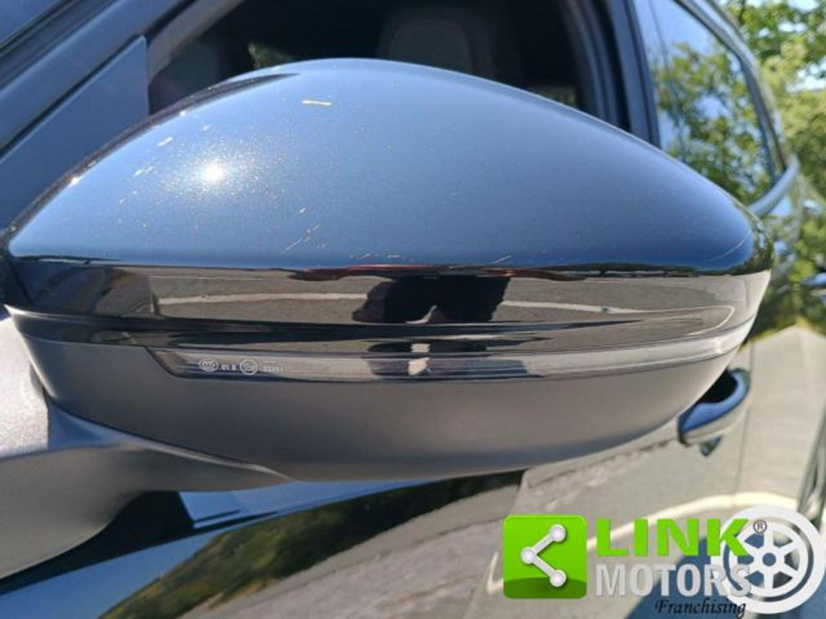 Peugeot 2008 PureTech 100 S&S Allure (16)