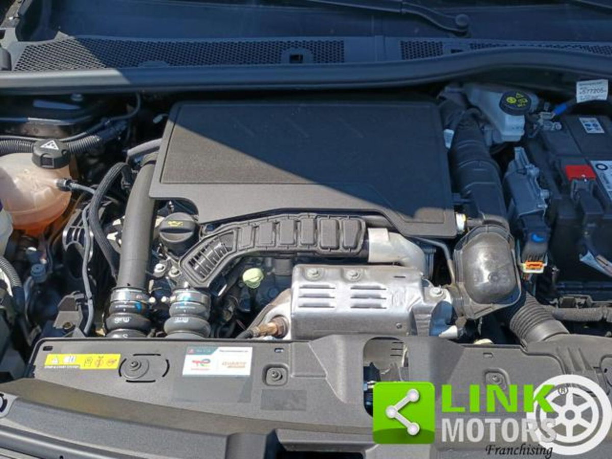 Peugeot 2008 PureTech 100 S&S Allure (18)