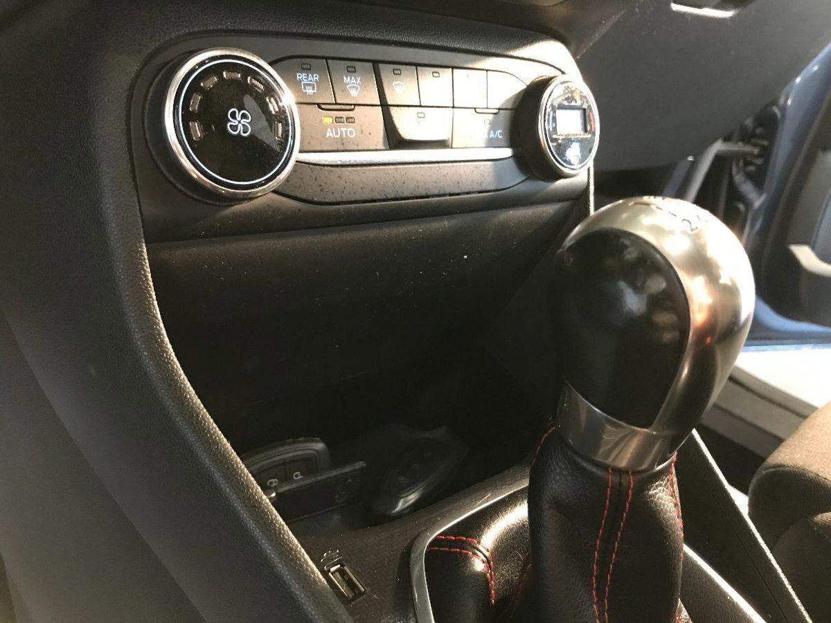 Ford Fiesta 1.1 85 CV 5 porte ST-Line (10)