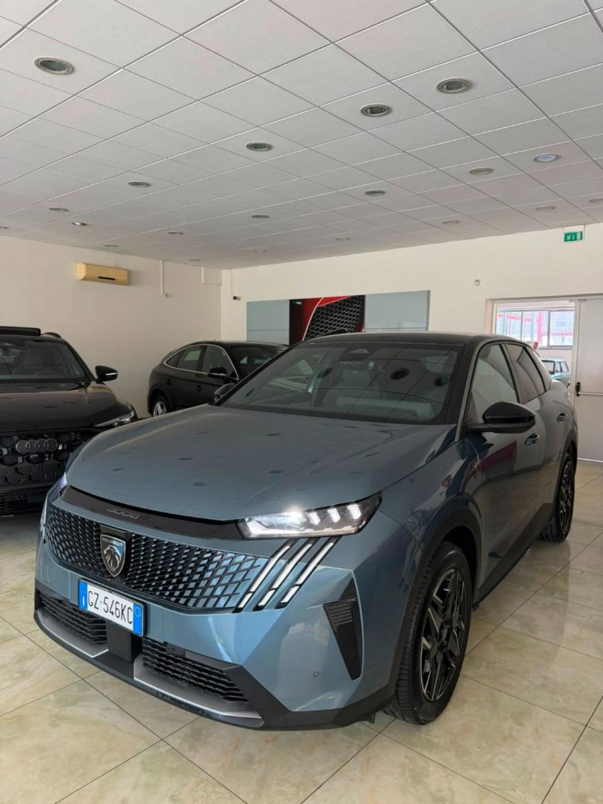 Peugeot 3008 1.2 hybrid GT Exclusive 145cv e-dcs6 (2)