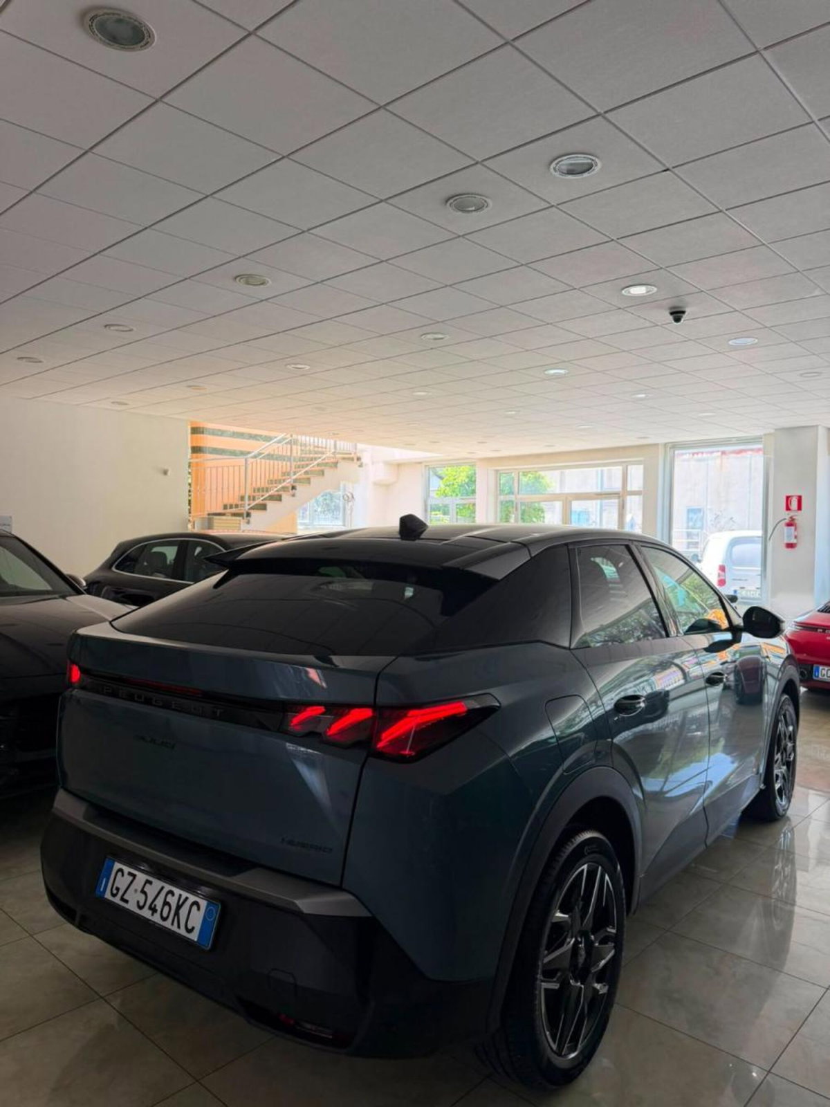 Peugeot 3008 1.2 hybrid GT Exclusive 145cv e-dcs6 (6)