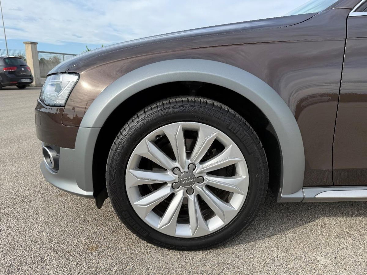 Audi A4 Allroad 2.0 TDI 177 CV S tronic Business Plus (16)