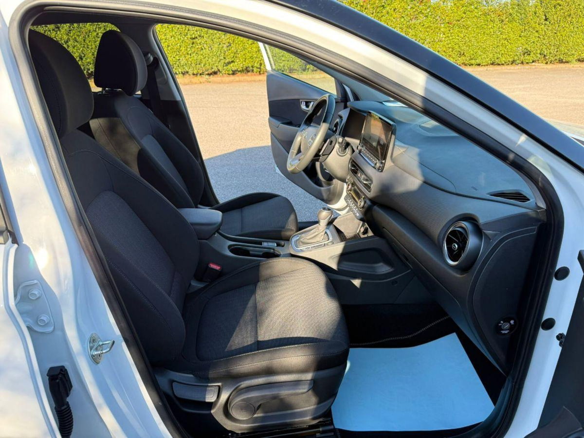 Hyundai Kona 1.6 CRDI Hybrid 48V DCT XLine (10)