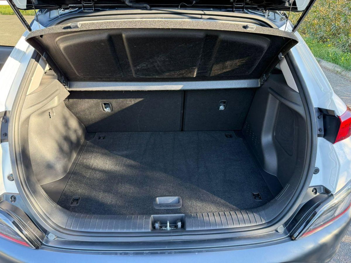 Hyundai Kona 1.6 CRDI Hybrid 48V DCT XLine (15)