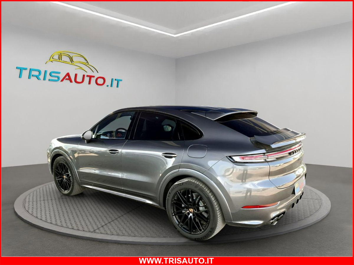 Porsche Cayenne 3.0 e-hybrid tiptronic (2)