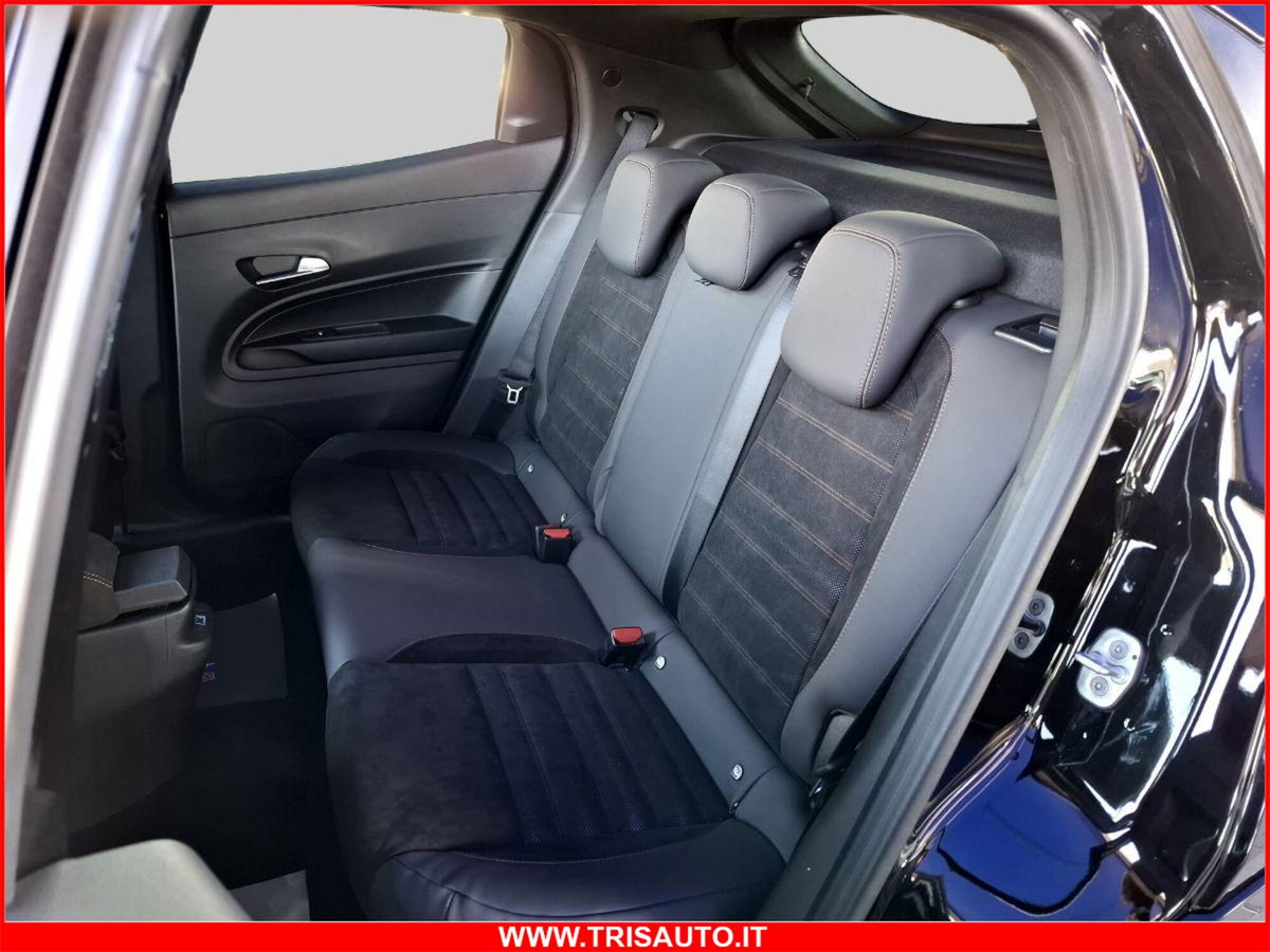 Alfa Romeo Junior elettrica Intensa 156cv (11)