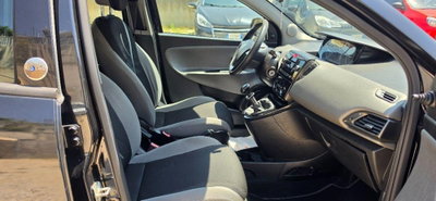 Lancia Ypsilon 1.2 69 CV 5 porte GPL Ecochic Gold (15)