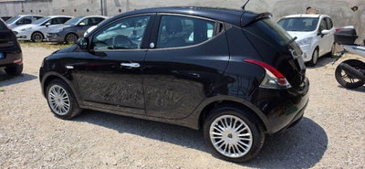 Lancia Ypsilon 1.2 69 CV 5 porte GPL Ecochic Gold (4)