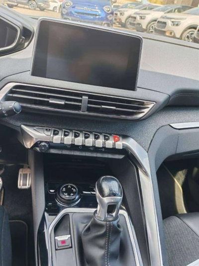 Peugeot 3008 BlueHDi 130 S&S EAT8 GT Line (11)