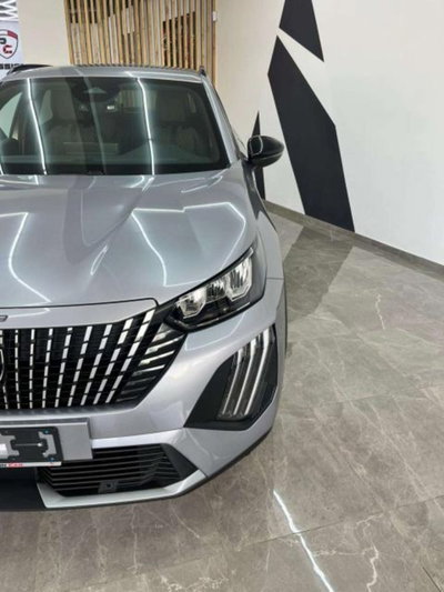 Peugeot 2008 1.2 puretech Allure s&s 100cv (3)