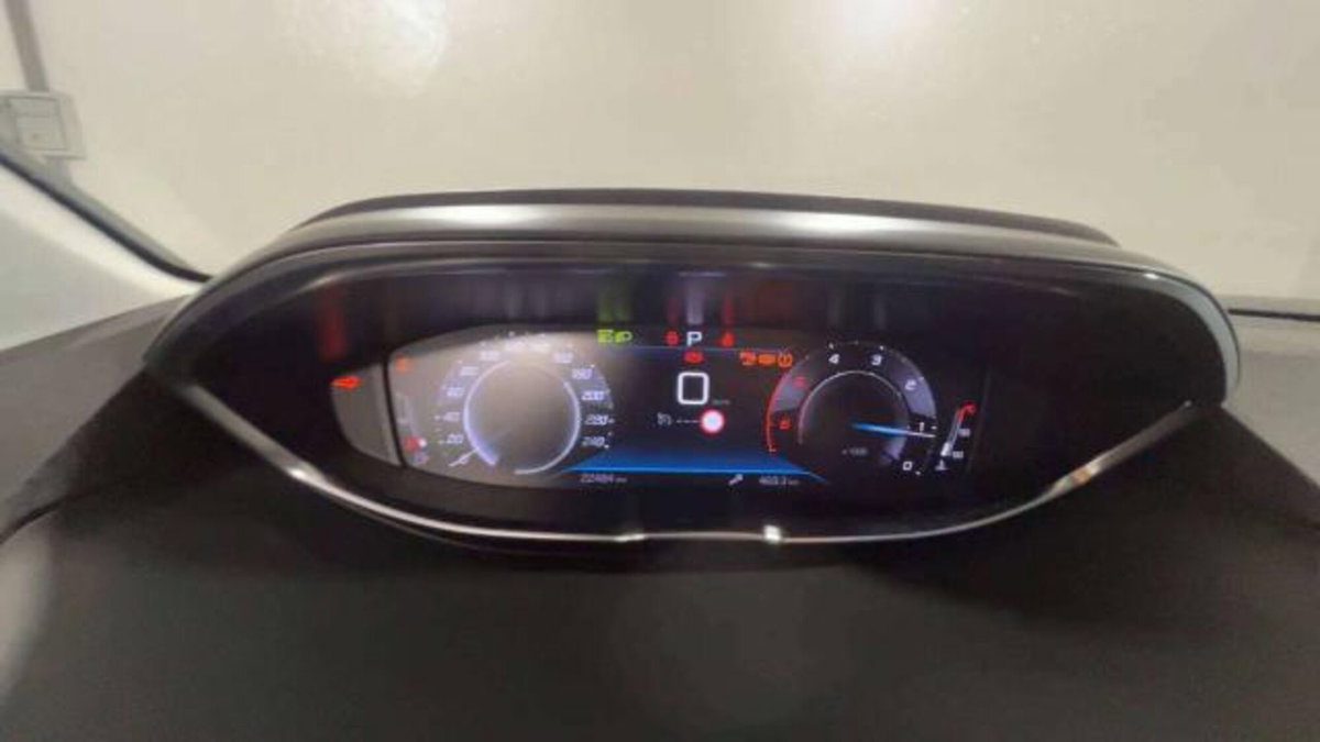 Peugeot 3008 BlueHDi 130 S&S Allure (11)