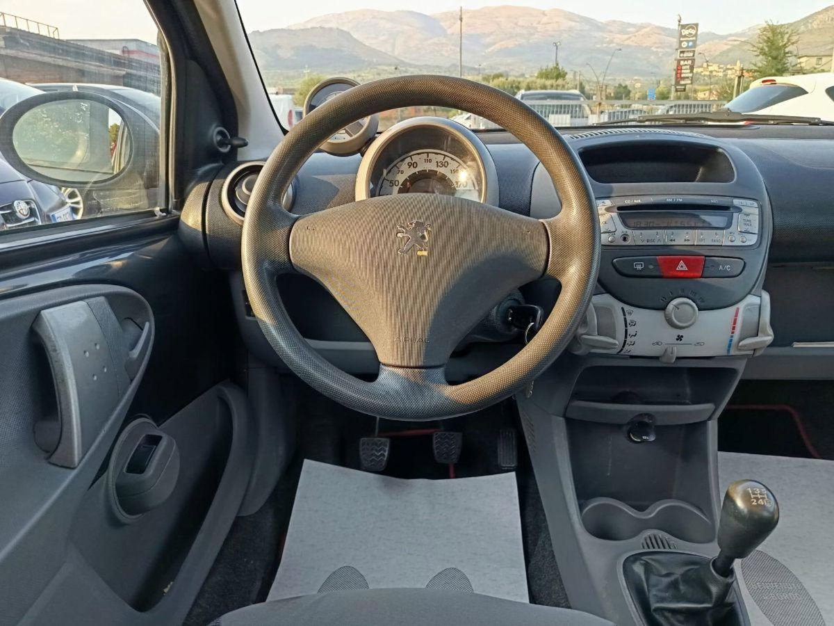 Peugeot 107 68CV 5p. Urban Move (14)