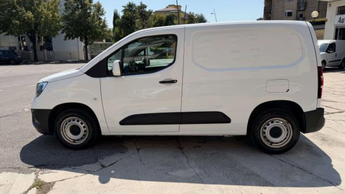 Opel Combo Furgone cargo XL d.cab mobile 1.5d 100cv S&S mt6 (4)