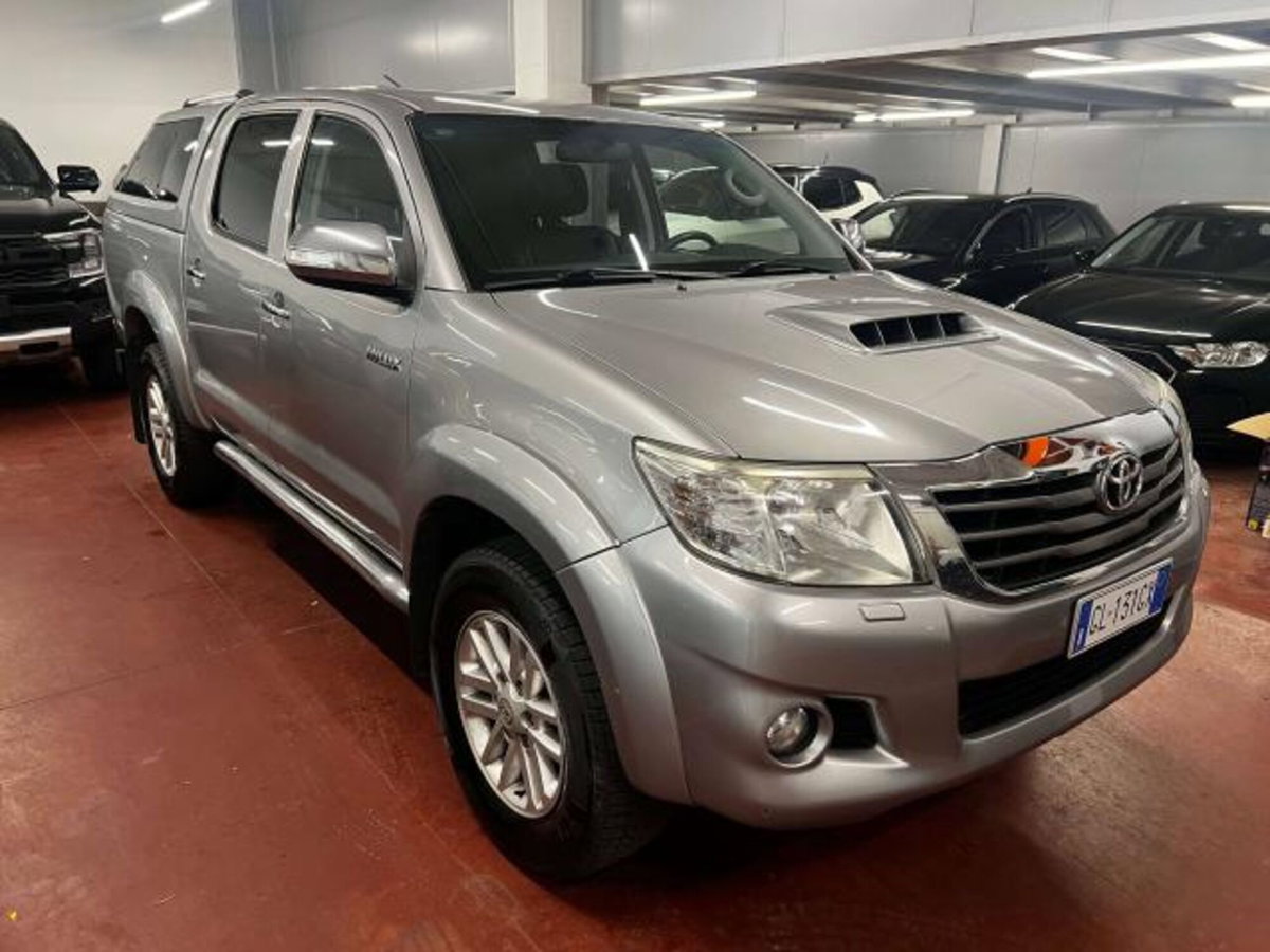 Toyota Hilux 3.0 D-4D 4WD 4p. Double Cab SR