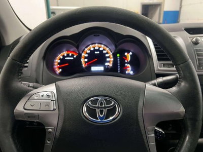 Toyota Hilux 3.0 D-4D 4WD 4p. Double Cab SR (10)