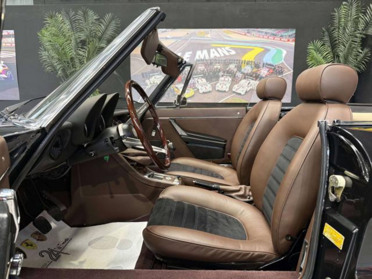 Alfa Romeo Spider 2.0 Veloce (10)