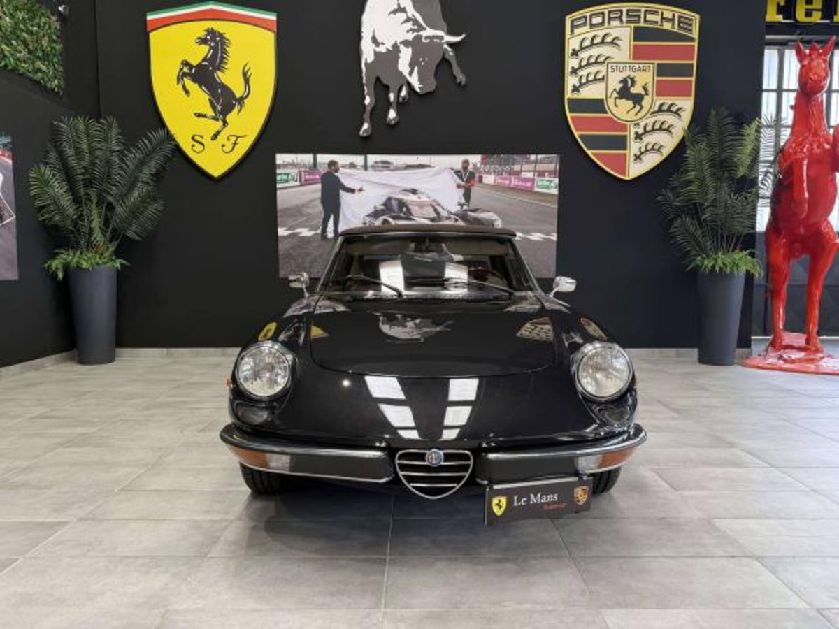 Alfa Romeo Spider 2.0 Veloce (2)