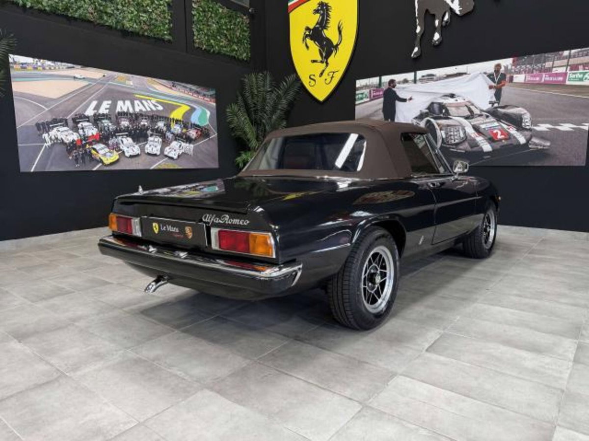 Alfa Romeo Spider 2.0 Veloce (6)
