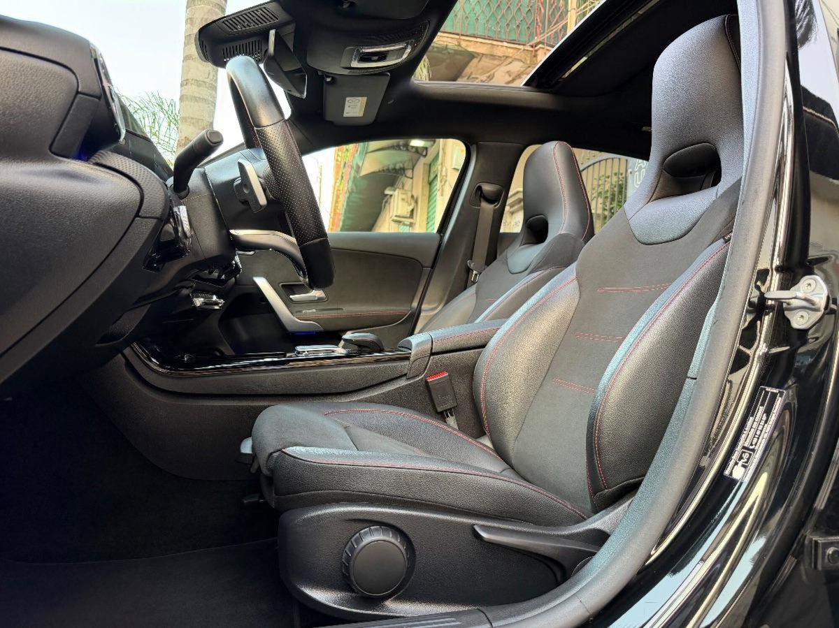 Mercedes-Benz Classe A 180 d Automatic Premium (15)