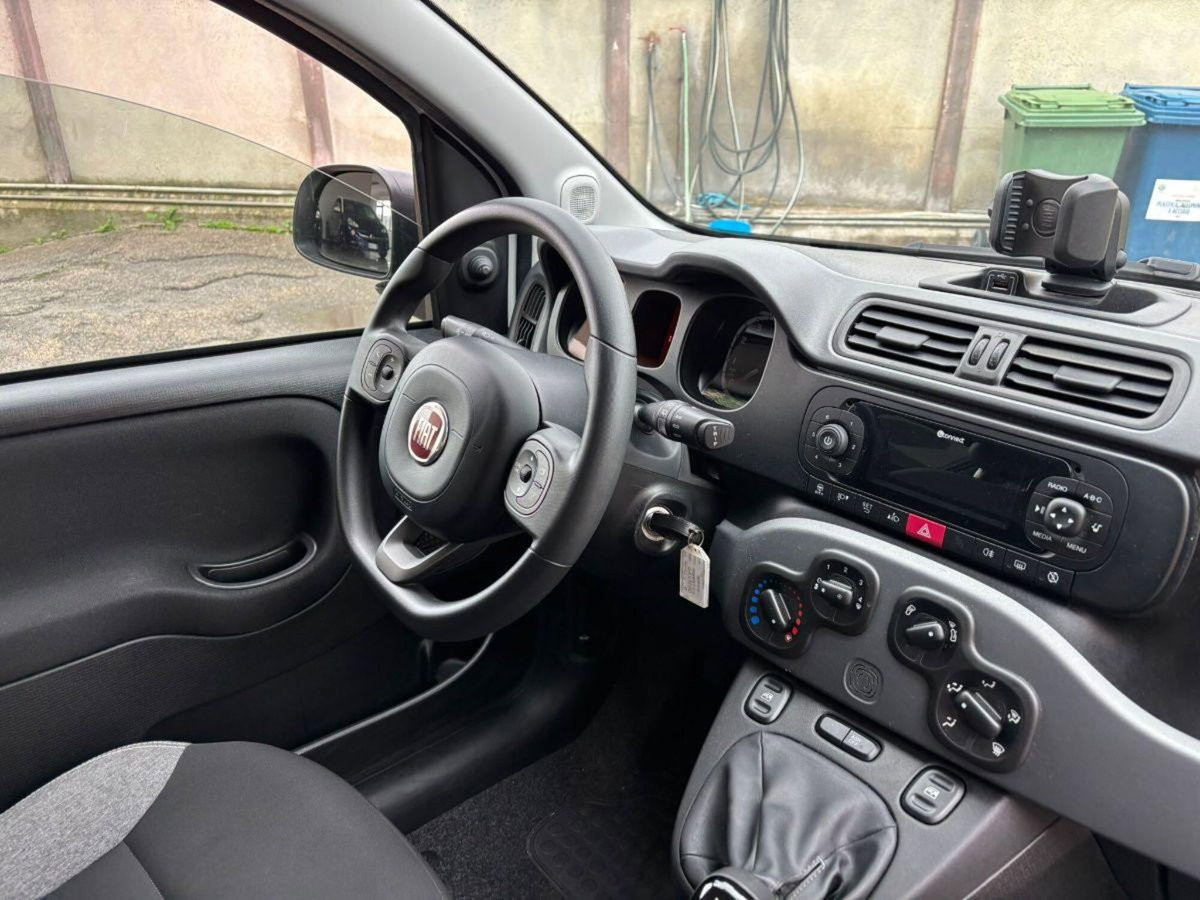 Fiat Panda 1.0 FireFly S&S Hybrid City Cross (15)