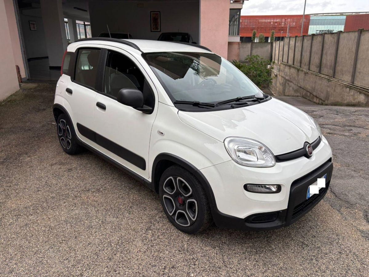 Fiat Panda 1.0 FireFly S&S Hybrid City Cross (5)