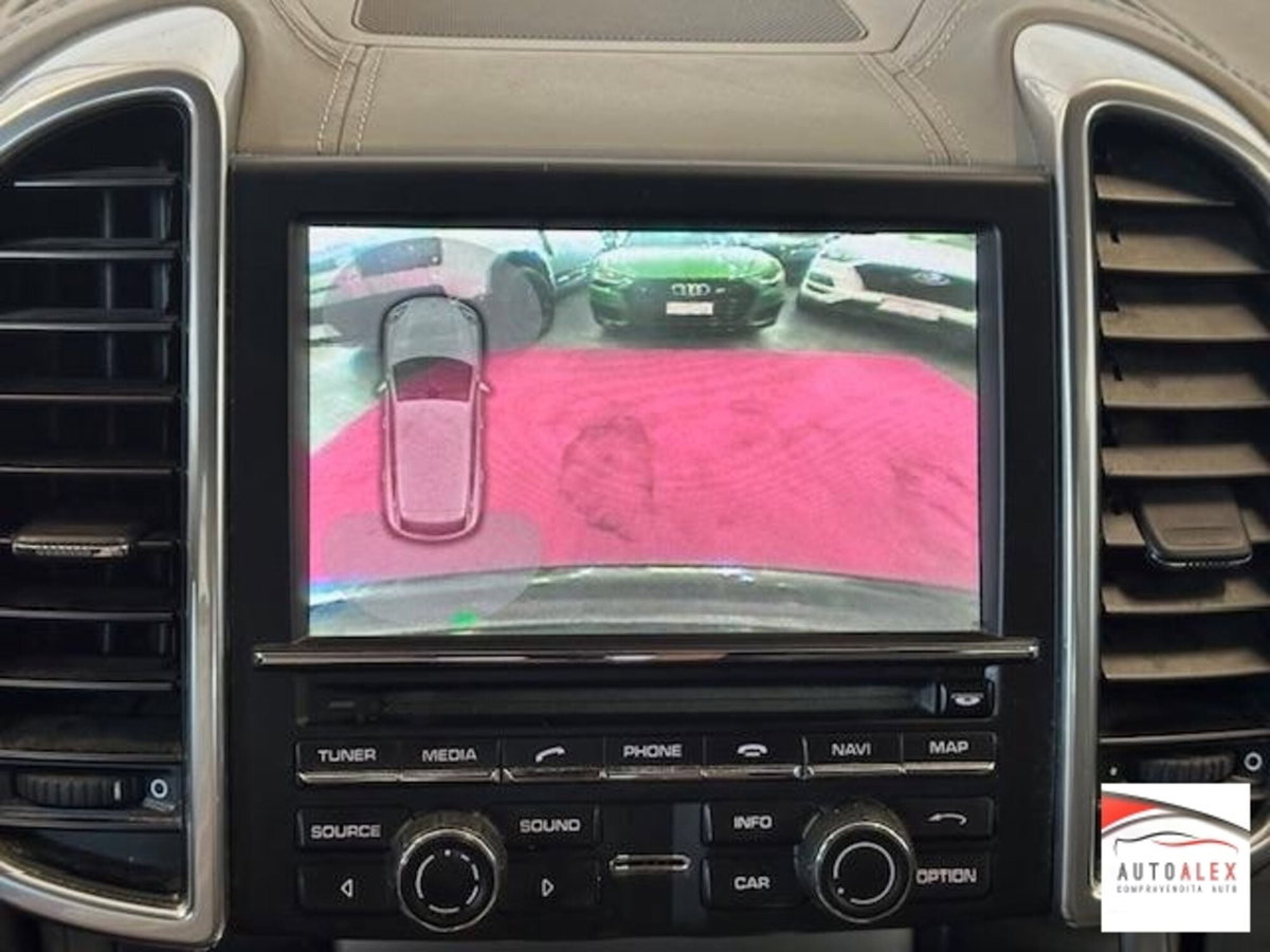 Porsche Cayenne 3.0 Diesel (12)